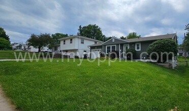 Building Photo - 4 bedroom house with new appliances | 132n...