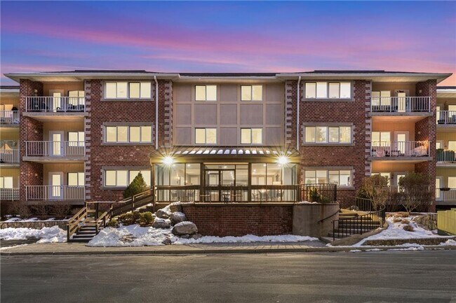 Building Photo - 30 Argyle Ave