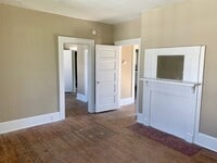 Building Photo - Nice Cottage Close to Everything Now for Rent