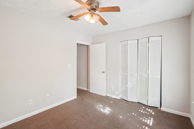 Building Photo - 1066 Rock Creek Ln