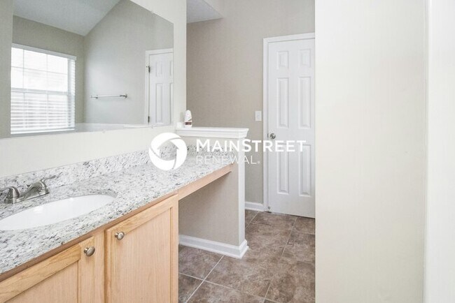 Building Photo - 3 Bedroom Pet-Friendly Home in Lithonia, GA with Main Street Renewal