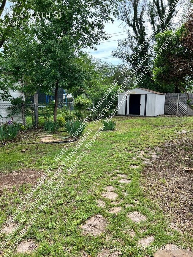 Building Photo - 844 N 4th St