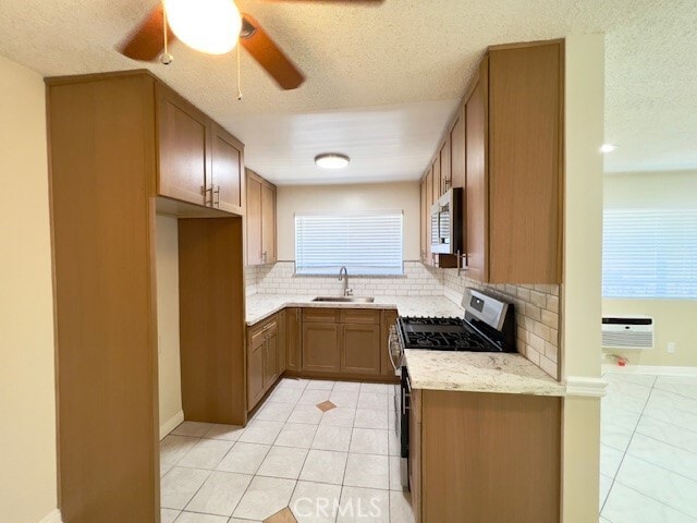 Building Photo - 711 N Soldano Ave