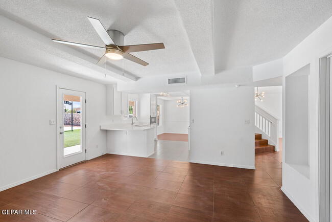 Building Photo - 6696 Dakota Ridge Dr