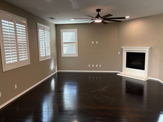 Building Photo - 27238 Avon Ln