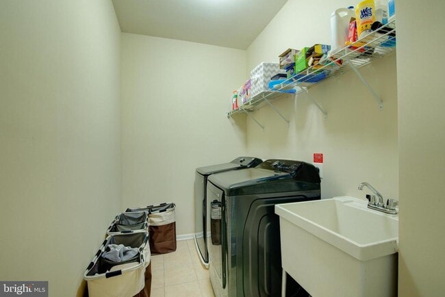 Building Photo - 25291 Kilkeen Way