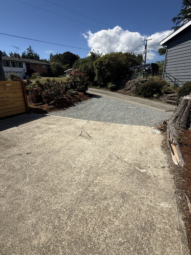 Building Photo - Charming 1-Bed Retreat in Kent: Cozy 460 Sq Ft Unit with Full Bath!