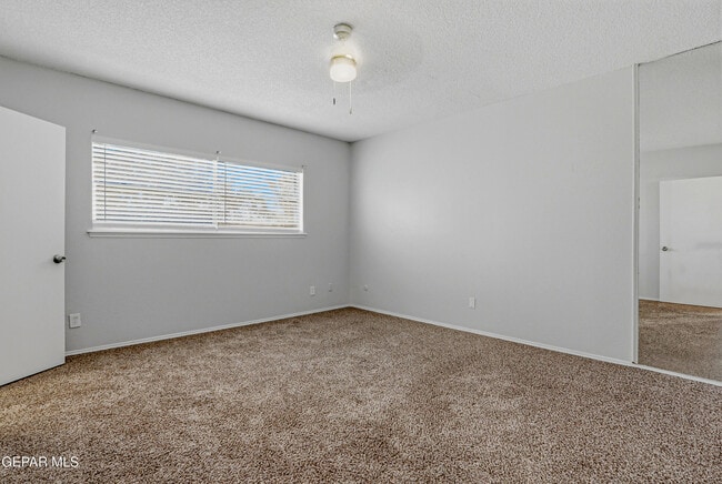 Building Photo - 6700 Escondido Dr