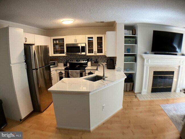 Building Photo - 11741 Summerchase Cir