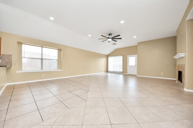 Building Photo - 8431 Taraglen Ct