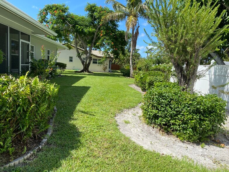 Backyard - 5652 Eichen Cir