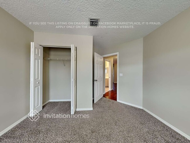 Building Photo - 7619 Oakboro Dr