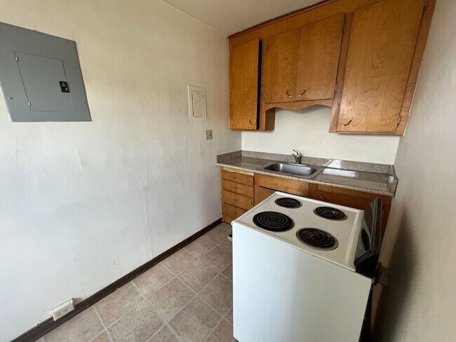 Building Photo - 6209 1/2 15th Ave NW-302