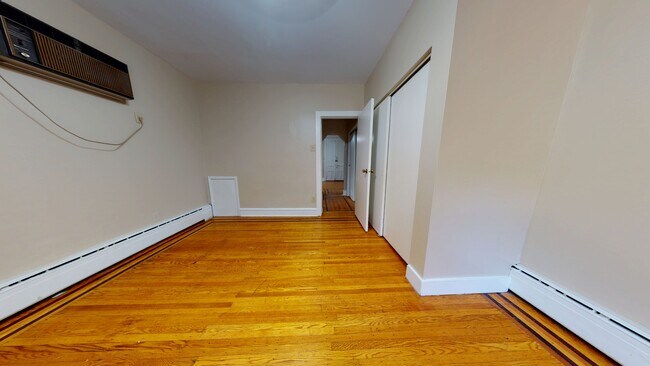 Building Photo - 413 Pine St