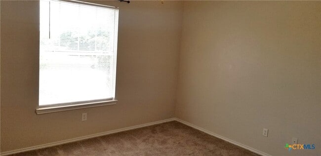 Building Photo - 619 Rolling Hills Dr