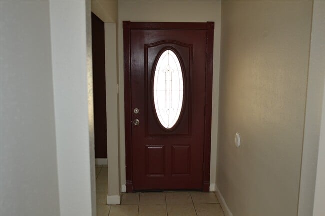 Building Photo - 10538 Long River Dr