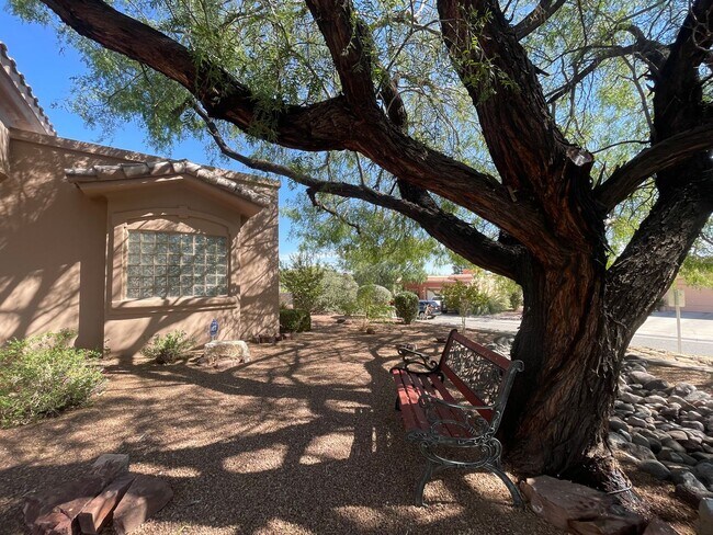 Building Photo - Gorgeous Home in Sonoma Ranch off Golf Club Rd!