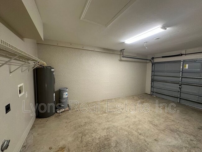 Building Photo - 2409 Park Rd