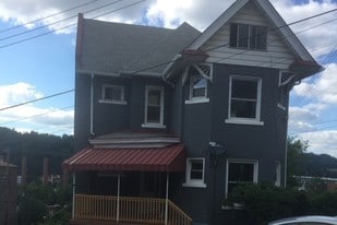 Building Photo - 811 Sarah St