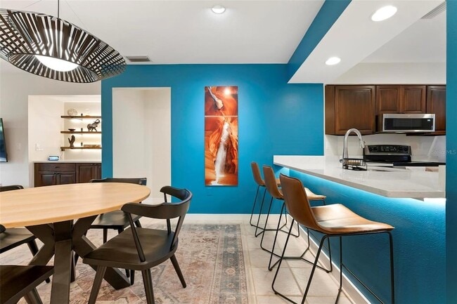 Building Photo - 5797 Avista Dr