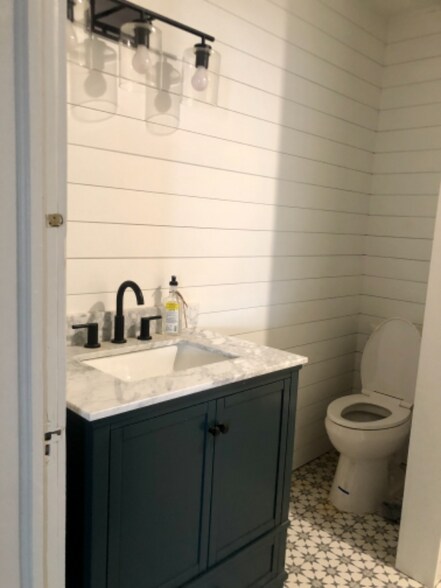 Building Photo - 2419 20th St