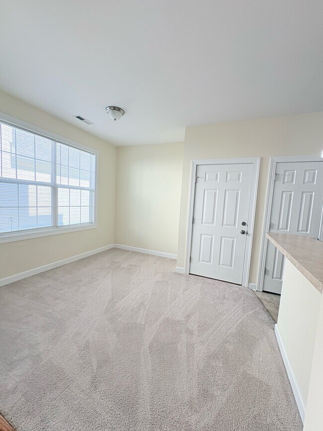Building Photo - 62 Windgate Cir