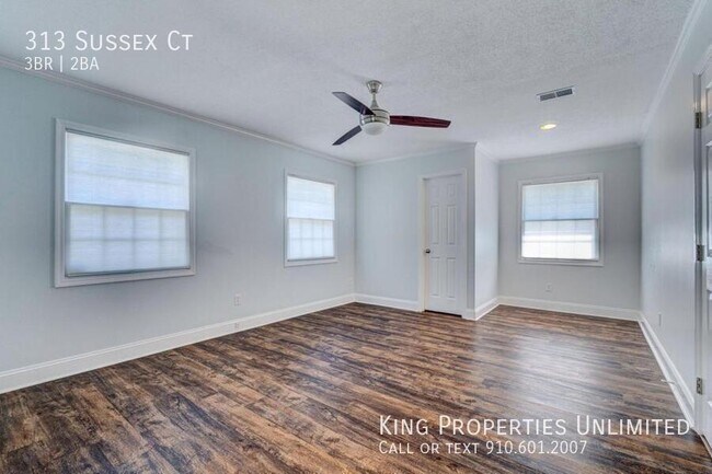 Building Photo - 313 Sussex Ct