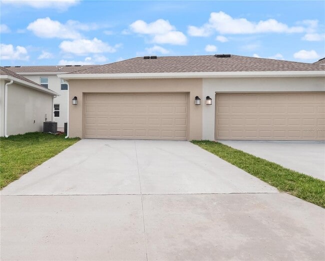 Building Photo - 15797 Water Spring Blvd