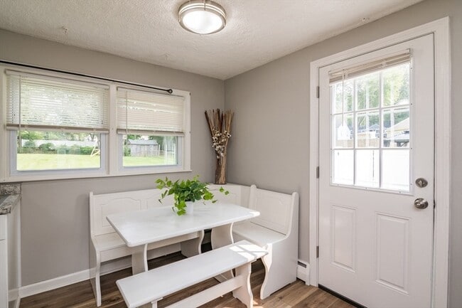 Building Photo - 60 Gatewood Rd