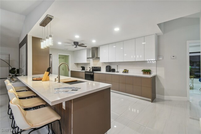 Building Photo - 1101 SW 51st Terrace