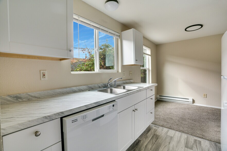 Building Photo - 2410 S I St