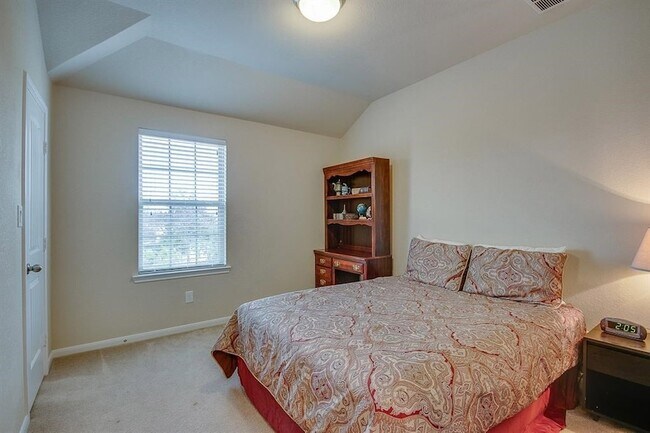 Building Photo - 17503 Fechser Ln