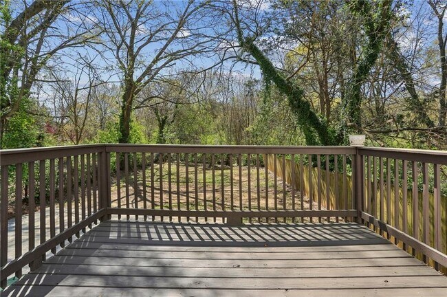 Building Photo - 1833 Flat Shoals Rd SE