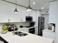 Building Photo - 8000 NW 74th Terrace