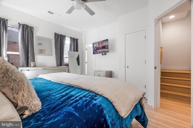 Building Photo - 317 Riggs Pk Pl NE