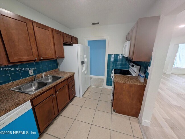 Building Photo - 1454 Ribault Scenic Dr