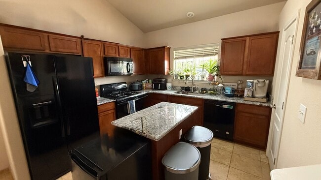 Building Photo - 3575 Sierra Del Sol Ave