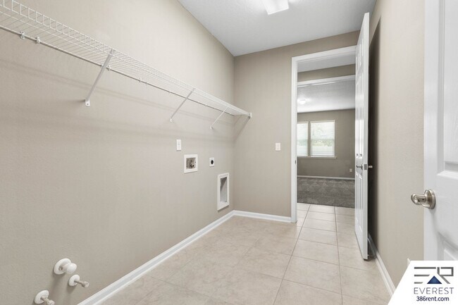 Building Photo - 58 Los Lagos Blvd
