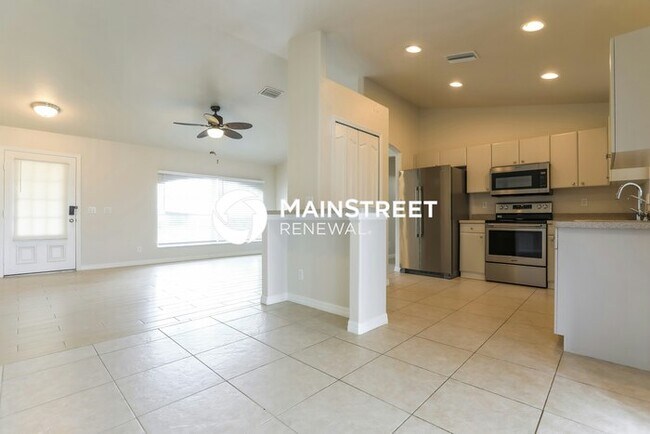 Building Photo - 3 Bedroom Pet-Friendly Home in NORTH PORT, FL with Main Street Renewal