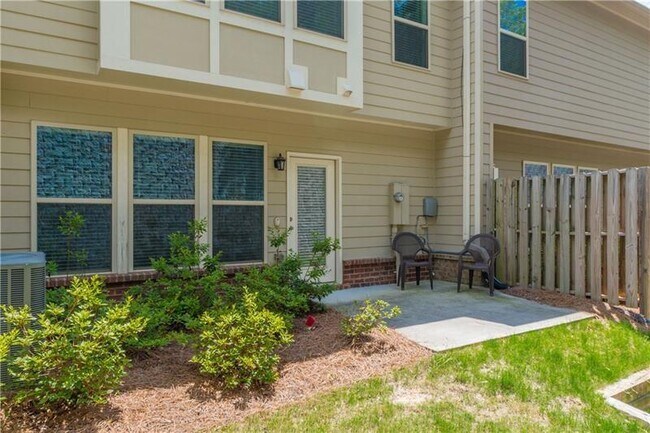 Building Photo - 3494 New Fawn Ln