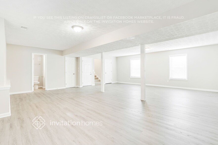 Building Photo - 1327 Shadowood Trail