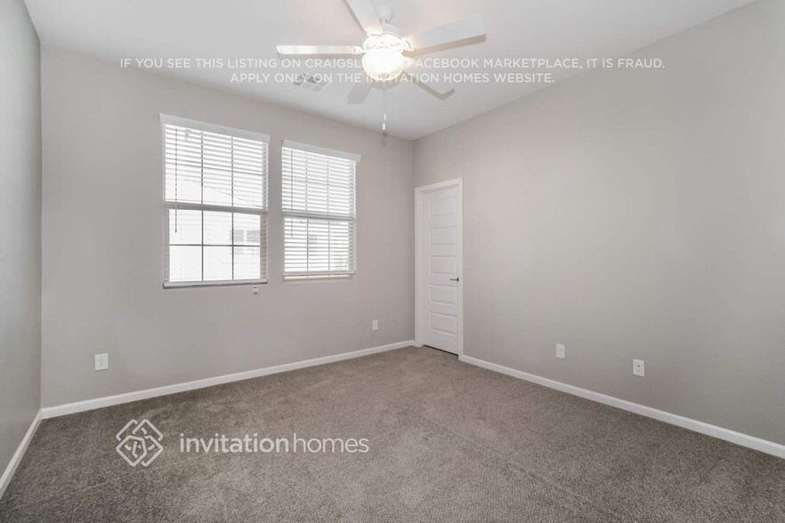 Building Photo - 18912 W Reade Ave