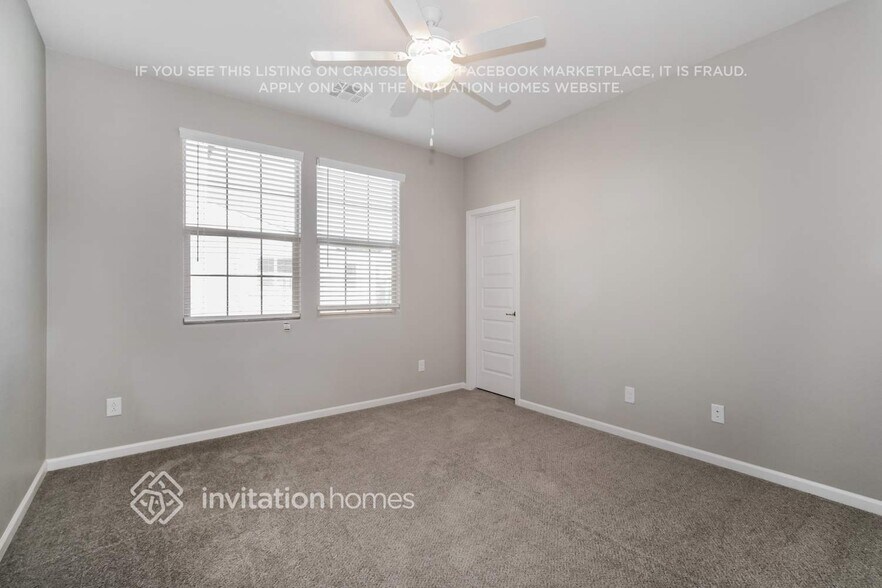 Building Photo - 18931 W Pasadena Ave