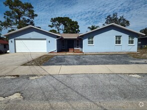 Building Photo - Coming Soon!!   Spacious 3-Bed, 3-Bath Hom...