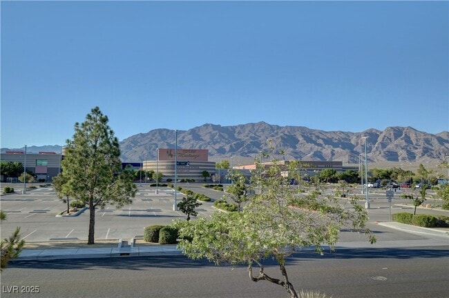 Building Photo - 5052 Whistling Acres Ave
