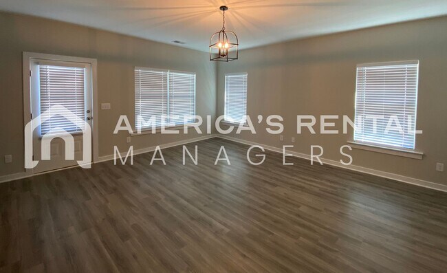 Building Photo - Home for Rent in Brookwood ... Available to View Now!!!