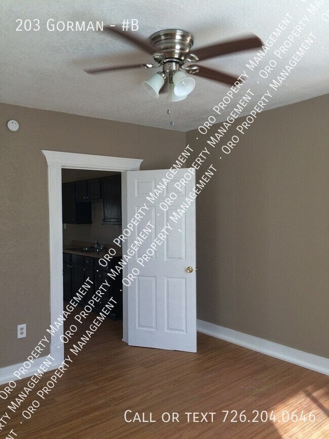 Building Photo - 203 Gorman-#B