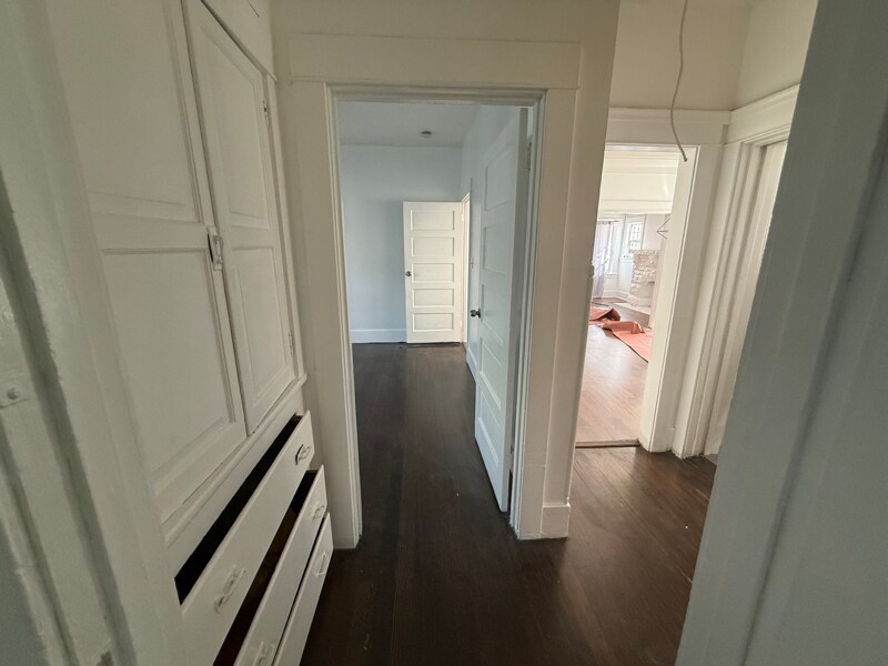 Building Photo - 1424 W 45th St