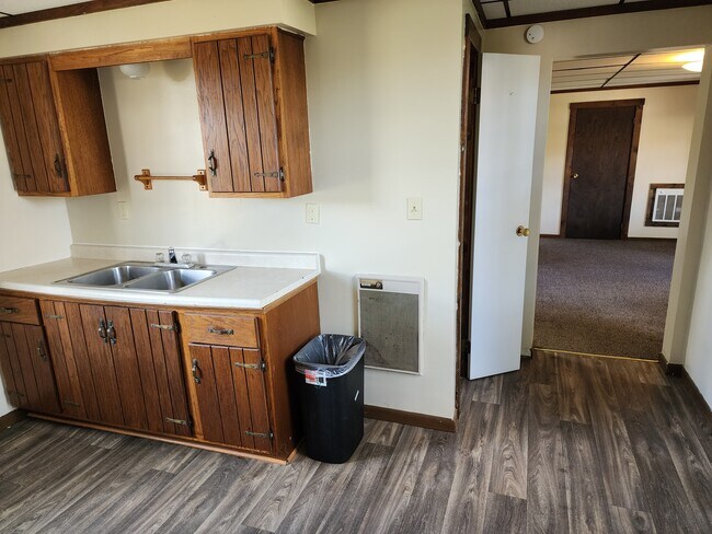 Building Photo - Benjamin st apt#4