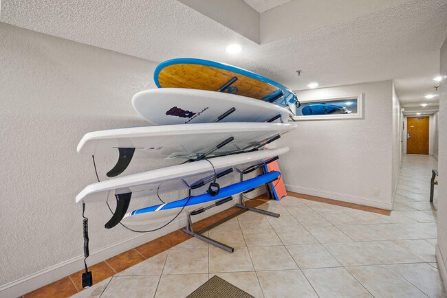 Building Photo - 4000 S Ocean Blvd